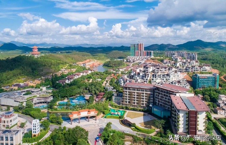 隐藏在台山三合隐奢的温泉度假村开业，阳台边泡边欣赏风景，景美人不多